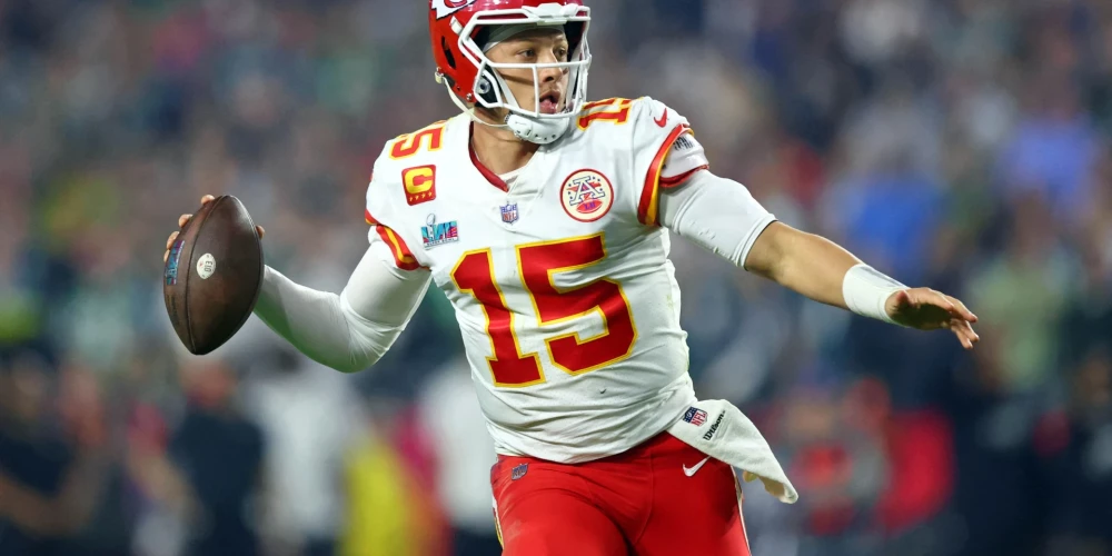 Patriks Mahoumss (dzimis 1995. gada 17. septembrī) ir amerikāņu futbolists, kas spēlē ceturtdaļaizsarga (saspēles vadītāja pozīcijā). Viņu 2017. gada NFL draftā ar 10. numuru izvēlējās Kanzassitijas "Chiefs". Sava laika viens no labākajiem un vislabāk apmaksātajiem NFL spēlētājiem.