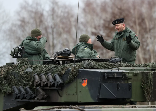 Vācija sāk apmācīt ukraiņus darbam ar "Leopard 2"