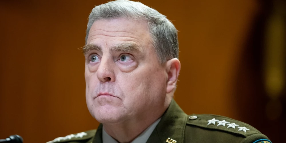 Marks Aleksandrs Milijs ir Amerikas Savienoto Valstu armijas ģenerālis, kurš kopš 2019. gada 1. oktobra pilda Apvienotā štāba priekšnieka 20. priekšsēdētāja pienākumus. Iepriekš viņš strādāja par 39. armijas štāba priekšnieku no augusta . 2015. gada 14. līdz 2019. gada 9. augustam un visas savas militārās karjeras laikā ieņēma vairākus komandiera un štāba amatus astoņās divīzijās un speciālajos spēkos. Prezidents Donalds Tramps viņu iecēla par Apvienotās štāba priekšnieku grupas priekšsēdētāju , padarot Milleiju par desmito ASV armijas priekšsēdētāju. Kā priekšsēdētājs Milijs ir Amerikas Savienoto Valstu bruņoto spēku augstākā ranga virsnieks un galvenais ASV prezidenta militārais padomnieks , aizsardzības sekretārs.