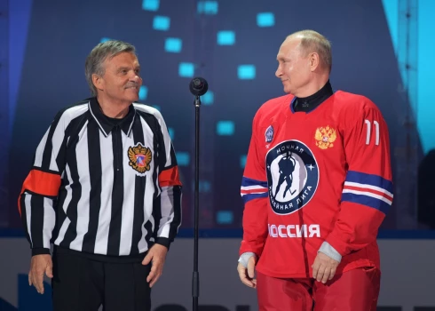 Bijušais IIHF prezidents Fāzels kļuvis par Krievijas pilsoni un ābolu magnātu