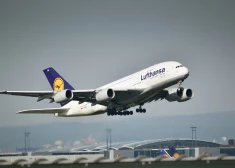 "Lufthansa" atsāk lidojumus