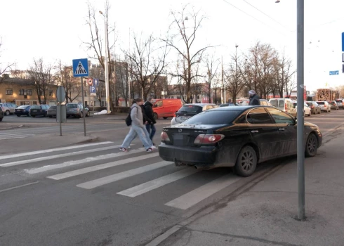  Жители призывают разместить в этом районе лежачего полицейского