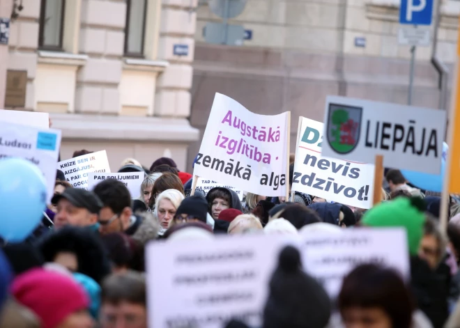 Pedagogi noskaņoti kaujinieciski: “Vairāk kompromisu nebūs!”