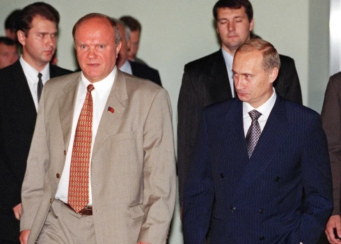 Лидер коммунистов РФ Зюганов заявил, что Путин звонит ему по ночам