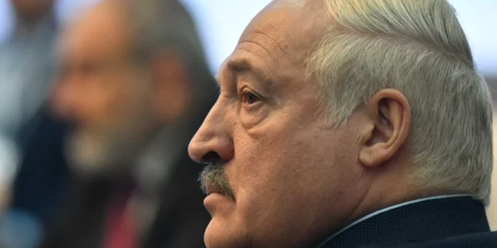 "Jūs sakāt "iebrukums", bet es uzskatu, ka tā ir Krievijas interešu aizstāvība" - Lukašenko paziņo, ka nevēlas karu, bet ir gatavs tajā iesaistīties