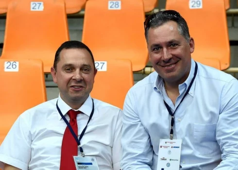 Vadims Gutsaits (pa kreisi) un Staņislavs Pozdņakovs kādreiz bija ne vien komandas biedri, bet arī draugi, tomēr Krievijas uzsāktais karš šo draudzību izbeidza uz visiem laikiem.