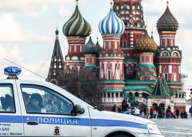 Американке, гулявшей с теленком на Красной площади, запретили въезд в Россию на 40 лет