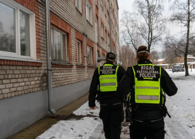 В Зиепниеккалнсе полицейские помогли заблудившейся старушке вернуться домой