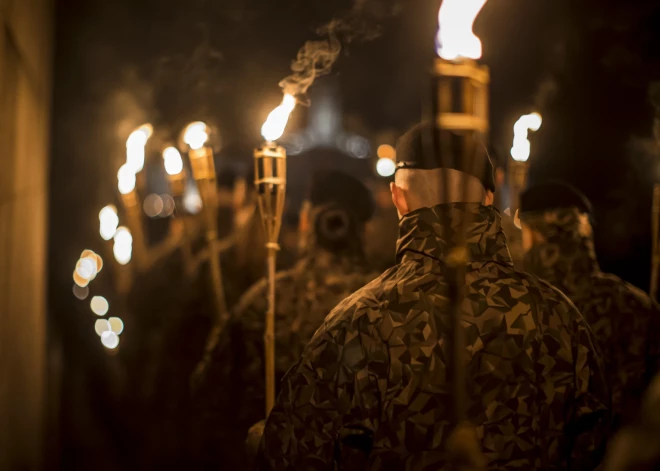 14. februārī Latvijas Nacionālās aizsardzības akadēmijas jaunie virsnieki, Sauszemes spēku militārās vadības profesionālā bakalaura studiju programmas absolventi, deva svinīgo solījumu Rīgas Brāļu kapos.