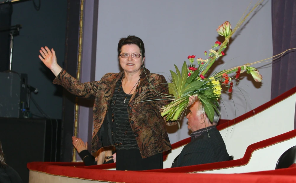 Sveicam jubilārus - šodien svin Māra Zālīte, Māra Lāce un Džons Travolta!