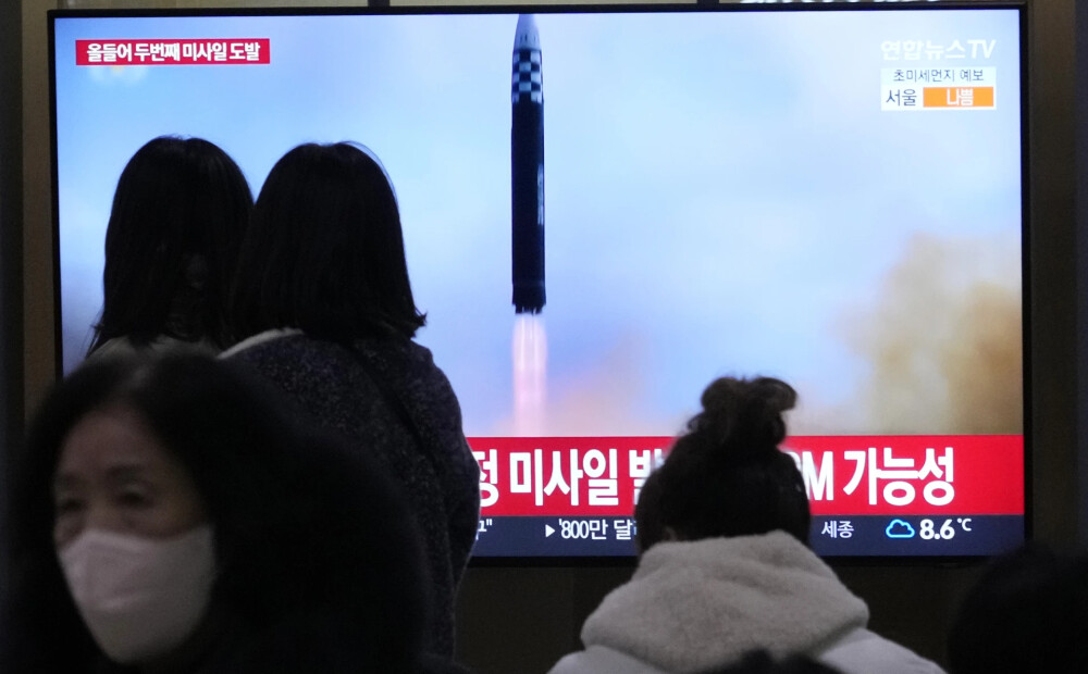 Ziemeļkorejas izšauj ballistiskā raķeti   