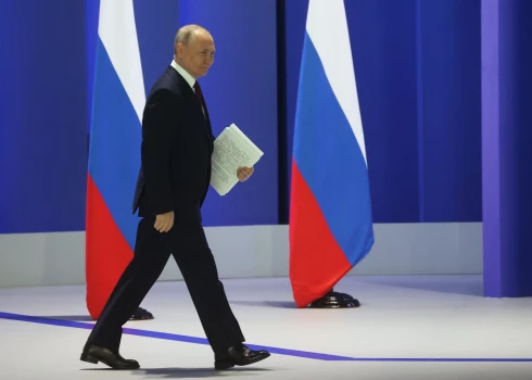 Frontē aizsūtītajiem uzsildīta vakardienas zupa: Putins savā runā paliek bez atbildes, ko darīt ar Ukrainu