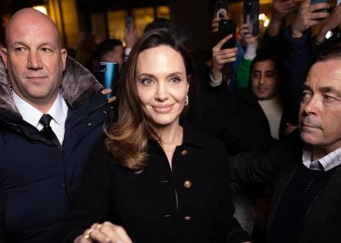 Анджелину Джоли с 18-летней дочерью в центре Нью-Йорка сняли папарацци