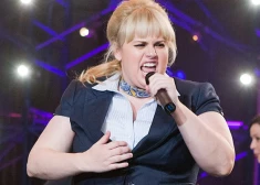 Ребел Уилсон в фильме «Идеальный голос»