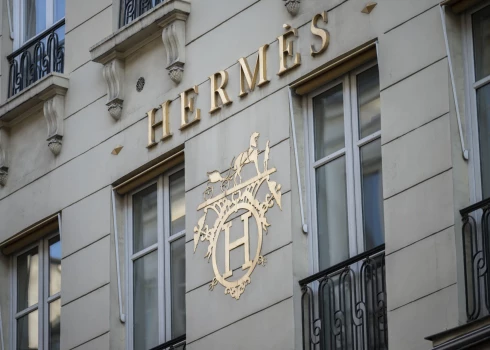 Hermès выплатит всем своим сотрудникам премии по €4000 