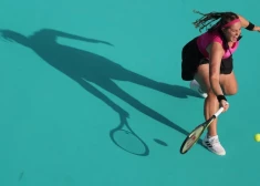 Ostapenko dubultspēlē iekļūst Dubaijas "WTA 1000" sērijas turnīra ceturtdaļfinālā