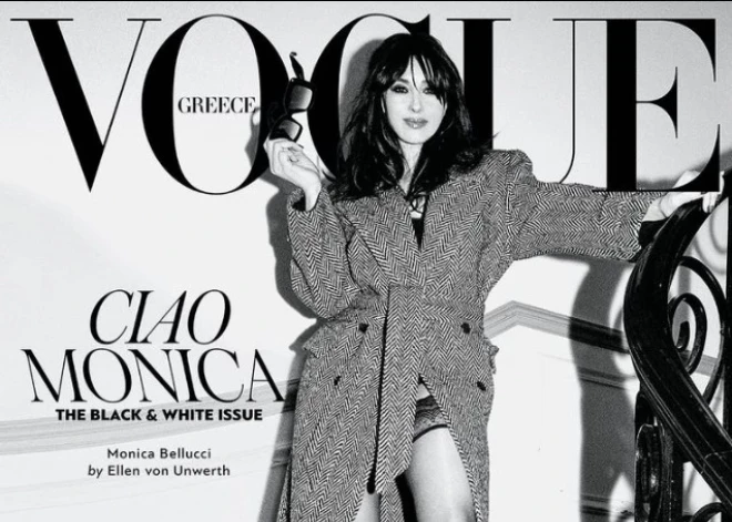 Monika Beluči sarīkojusi pikantu fotosesiju