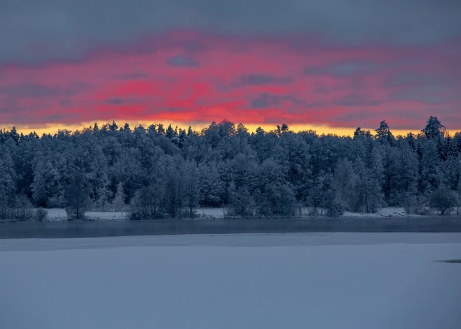 Uzmanību! Valsts austrumos gaidāma šoziem visaukstākā nakts