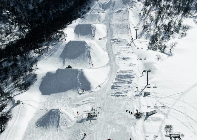  Latvijas uzņēmuma SIA "We Build Parks" komanda uzbūvējusi "slopestyle" un "big air" disciplīnu sniega trases šā gada brīvā stila slēpošanas un snovborda pasaules čempionātam Gruzijas slēpošanas kūrorta pilsētā Bakuriani.