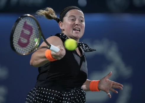 Ostapenko Dubaijas turnīra astotdaļfinālā zaudē Sabaļenkai