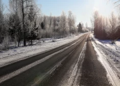 Braukšanas apstākļi pa Latvijas lielajiem ceļiem šorīt apmierinoši