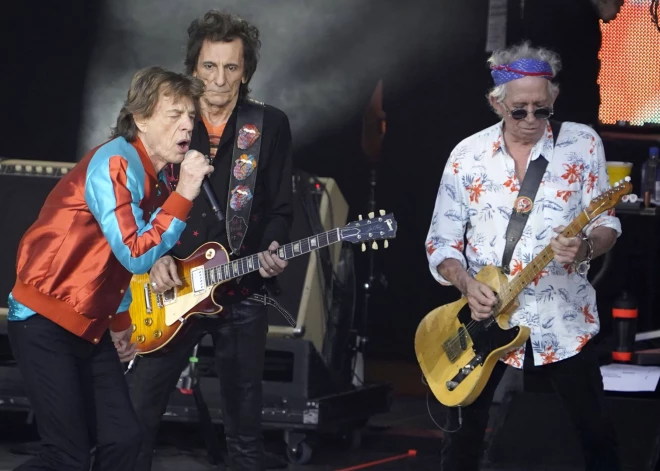 “The Rolling Stones” ar atlikušajiem “bītliem” ierakstot kopīgu albumu