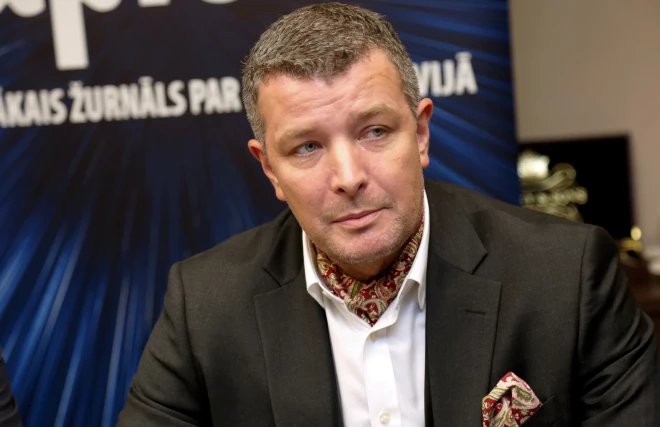 Biznesa un tehnoloģiju platformas “BiSMART” vadītājs Juris Kabakovs uzskata, ka, salīdzinot ar ASV, moderno tehnoloģiju attīstības ziņā Latvijas sabiedrība vispār ir “kingi” (karaļi).