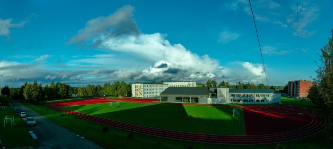 Pamatīgas raizes veselīga dzīvesveida piekritējiem Balvos šoziem sagādā “sportiskie huligāni”, kuri posta gan slidotavu, gan stadionu.