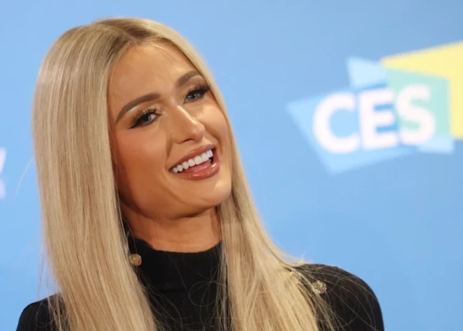 "Я одержима своим маленьким ангелом": Пэрис Хилтон показала первые фото новорожденного сына