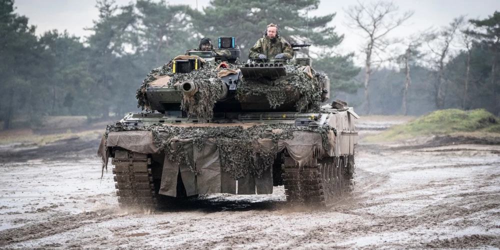Ukraina saņēmusi pirmos tankus "Leopard 2"