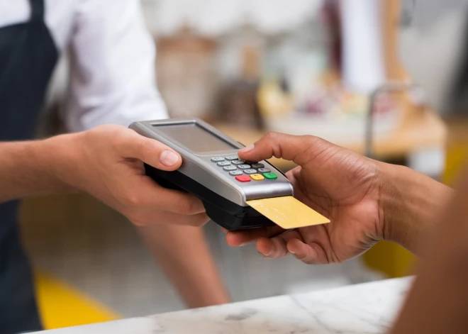 Pērn par vairāk nekā piektdaļu palielinājies karšu darījumu skaits