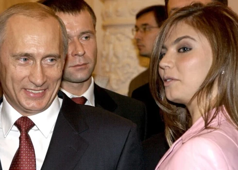 Расследование: Путин купил Кабаевой самую большую квартиру в России