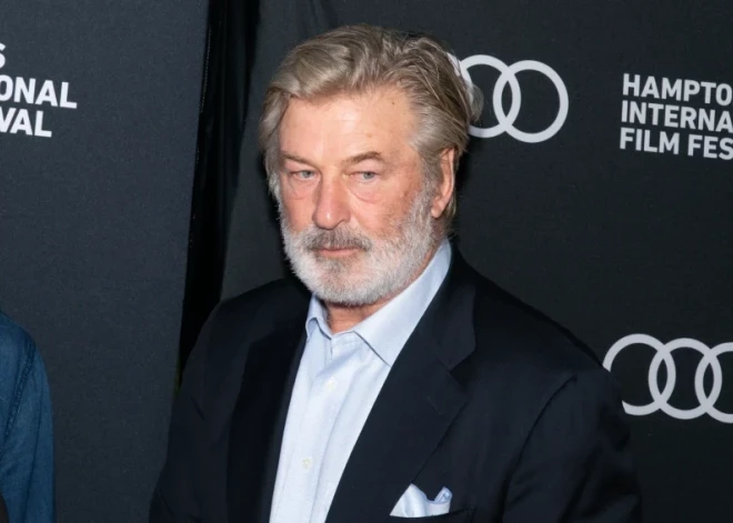 Против Алека Болдуина подан новый иск после убийства оператора на съемках "Ржавчины"