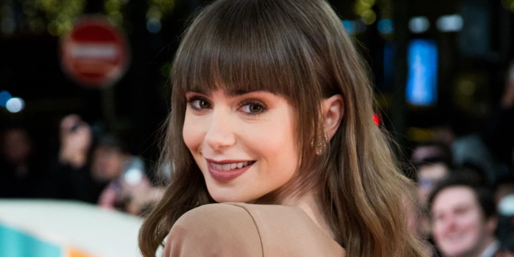 Lilija Džeina Kolinsa (angļu: Lily Jane Collins, dzimusi 1989. gada 18. martā) ir angļu aktrise un modele. Ieguvusi plašu kritiķu atzinību par lomu filmā Rules Don't Apply (2016), par ko viņa nominēta Zelta globusa balvai, kā arī par lomu Netflix filmā To the Bone (2017). Par lomu Netflix seriālā Emily in Paris viņa nominēta Zelta globusam. Lilijas Kolinsas tēvs ir angļu dziedātājs Fils Kolinss.