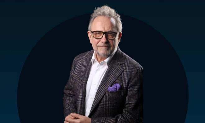 Pēteris Šmidre izvairās vērtēt katra atsevišķa ministra darbu, bet gan vērtē premjerministrus, jo tieši no viņiem atkarīgas izmaiņas valstīs.