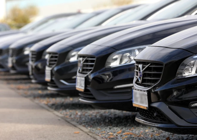 Физическим лицам временно запрещено продавать купленные за границей автомобили