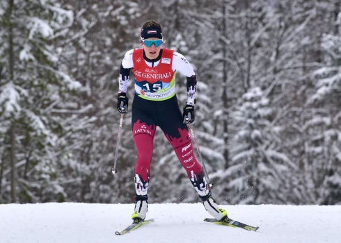 Latvijas distanču slēpotājām pasaules čempionātā 4x5 kilometru stafetē neizdodas apsteigt nevienas konkurentes