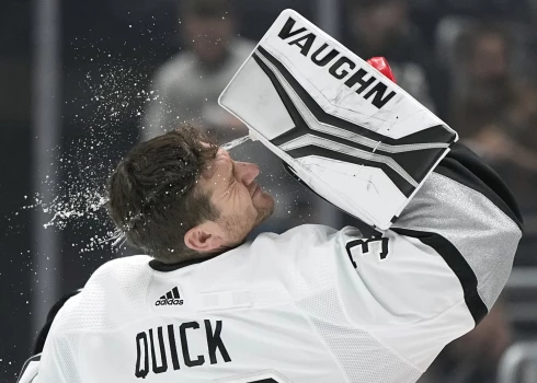 Divkārtējais Stenlija kausa ieguvējs Džonatans Kviks pārceļas uz ambiciozo Vegasas "Golden Knights"