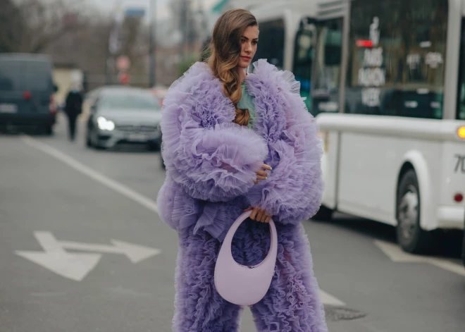 Coperni создал сумку из метеорита, упавшего на Землю 55 тысяч лет назад