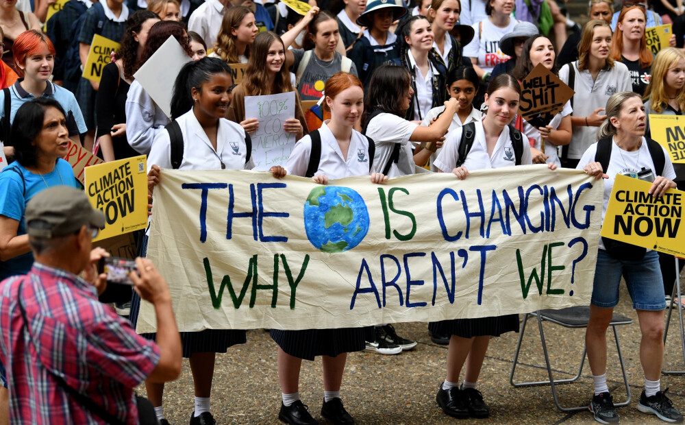 Jaunzēlandē skolēni sāk globālo klimata protestu vilni