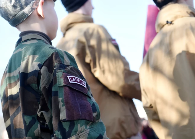 Латвийская молодежь напугана: обязательный призыв в армию - все равно что мобилизация
