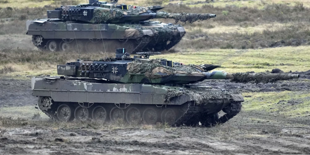 Vācija vēlas atpirkt no Šveices tankus "Leopard 2"