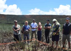 Atklātais Moai ir 1,6 metrus augsts. Tas atrasts guļam uz sāniem ezera dibena vidū.