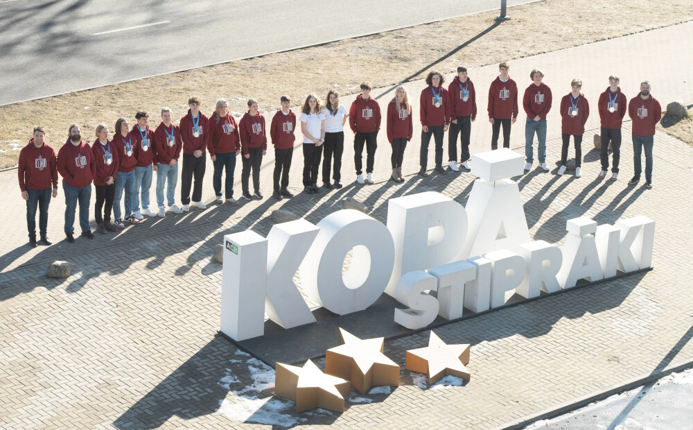 FOTO: Latvijas Olimpiskā komiteja sveic Eiropas jaunatnes olimpiādes medaļniekus