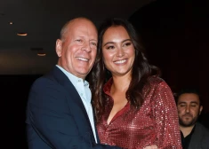 Brūss Villiss un Emma Heminga 2019. gadā.