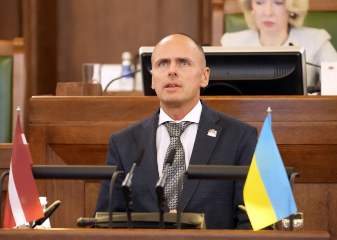 Saeimas deputāta citāts: “Sieviete bez stipra vīrieša ir nulle!”