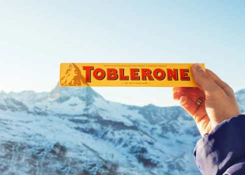 No kulta šokolādes iepakojuma pazudīs Šveices simbolika: tam ir pamatots iemesls