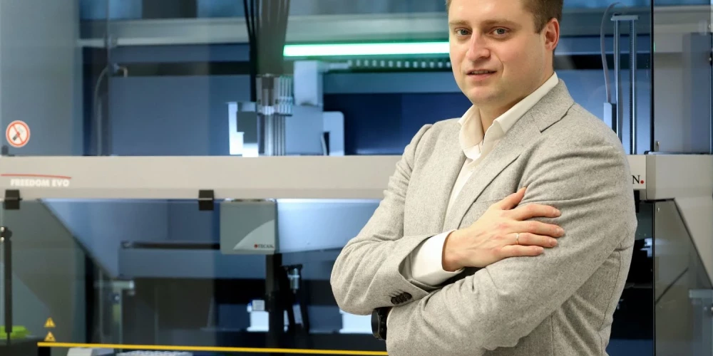 “E. Gulbja laboratorijas” speciālists Mikus Gavars.