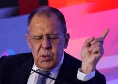 Aiz propagandas priekškara: starp Brjanskas apšaudi un Lavrova klaunādi