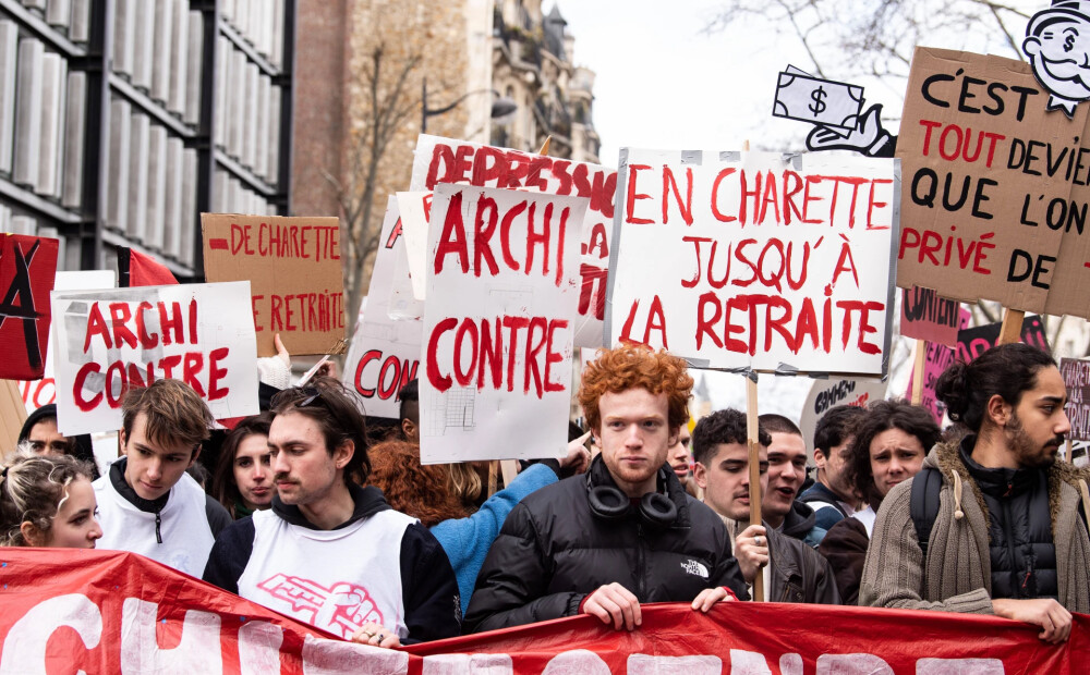 Francijā protestos pret pensiju reformu piedalījušies 1,28 miljoni cilvēku